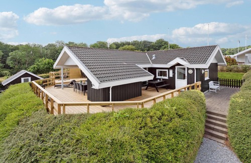 Bjert House | Cozy home in Bjert with sauna