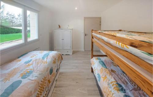 Carly House | Cozy Home In Carly With Kitchen