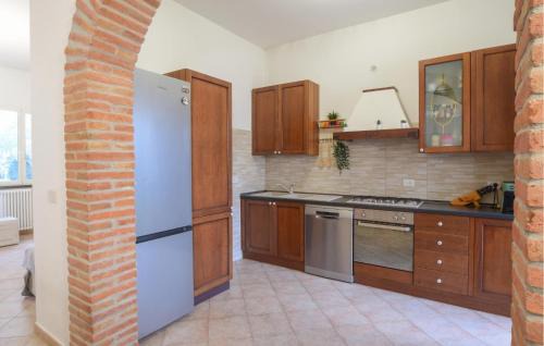 Cecina House | Cozy Home In Cecina With Wifi