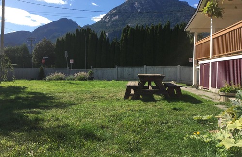 Squamish House | Cozy Home in Central Squamish close to Amenities