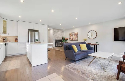 Urbandale House | Cozy home in Elmvale Acres near General Hoospital
