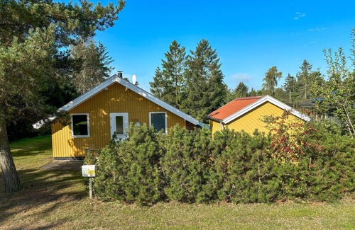 Farvang House | Cozy home in Fårvang with WiFi