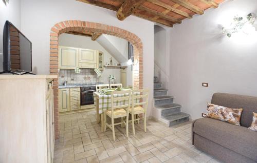 Massarosa House | Cozy Home In Gualdo With Wifi