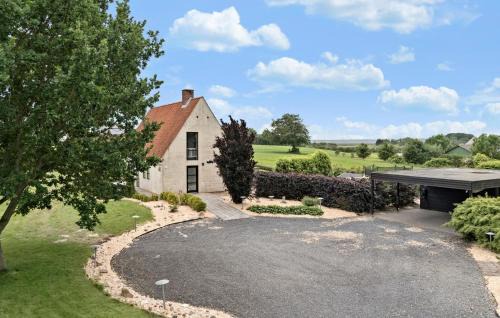 Skovbyballe House | Cozy Home In Haderslev With Wifi