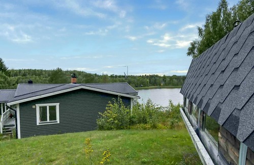 Harmanger House | Cozy home in Harmånger with lake view