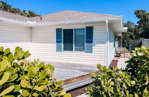 Estero House | Cozy Home in Heart of Estero