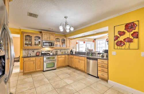 Bearss Plaza House | Cozy Home in Heart of Tampa w/Lanai & Pool!