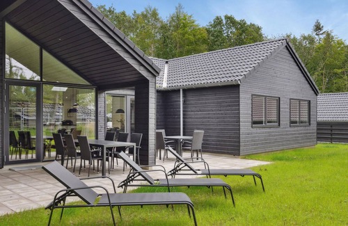 Krakow am See House | Cozy home in Krakow am See with sauna