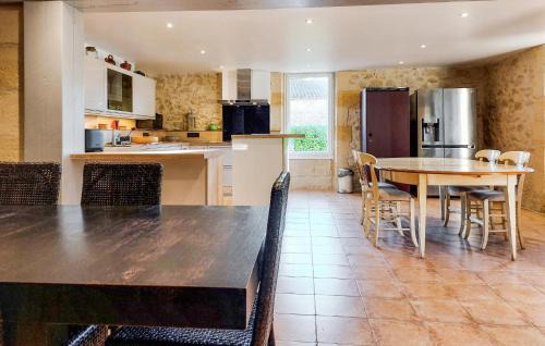 Montcaret House | Cozy Home In Montcaret With Wifi