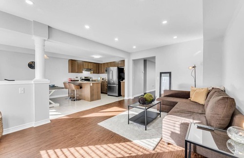 Thorold House | Cozy Home in Niagara 10 mins from Falls and Brock