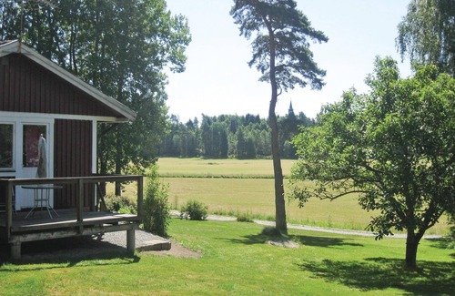 Nossebro House | Cozy home in Nossebro with kitchen