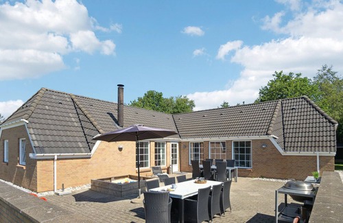 Jegum House | Cozy home in Oksbøl with sauna