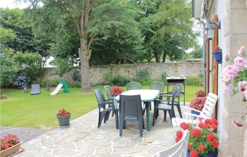 Ploneour-Lanvern House | Cozy Home In Ploneour-Lanvern With Kitchen