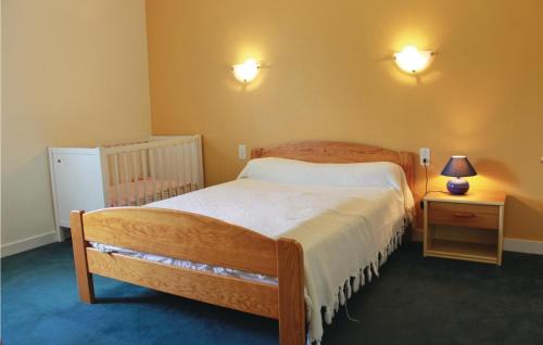 Ploneour-Lanvern House | Cozy Home In Ploneour-Lanvern With Kitchen