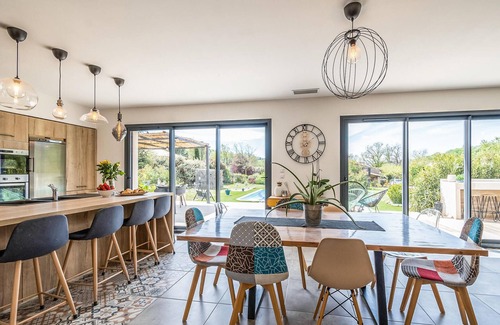 Saignon House | Cozy home in Saignon with outdoor swimming pool