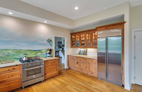 Village of Southampton House | Cozy Home In Southampton With Expansive Yard And Private Pool, Close to.