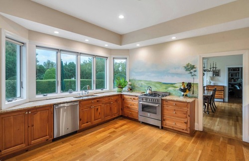 Village of Southampton House | Cozy Home In Southampton With Expansive Yard And Private Pool, Close to.