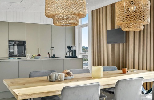 Skaven Strand House | Cozy home in Tarm with WiFi