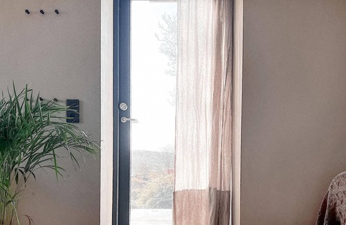 Vallda House | Cozy home in Vallda with kitchen