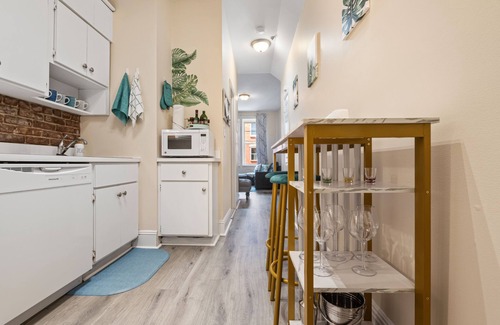 Hoboken Apartment | Cozy Home Minutes From NYC