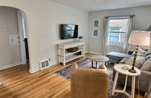 Milwaukee House | Cozy home near Froedtert & Children's Hospital! Quiet & friendly neighborhood!