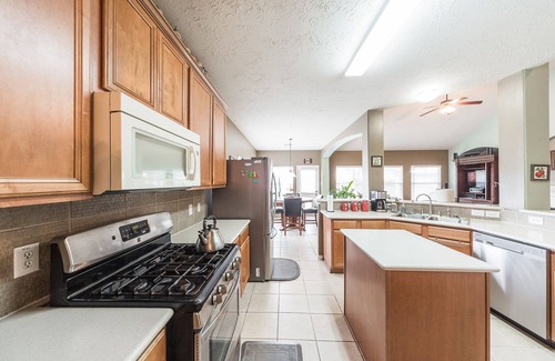 Pearland House | Cozy Home near Houston Medical Center, NRG Stadium and Galleria