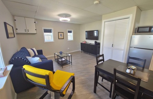 Rideau Heights House | Cozy home on a quiet street minutes to downtown Kingston!