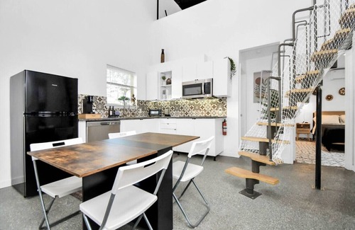 Fresno House | Cozy Home Sleeps11 High-Speed@WiFi500MBPS+