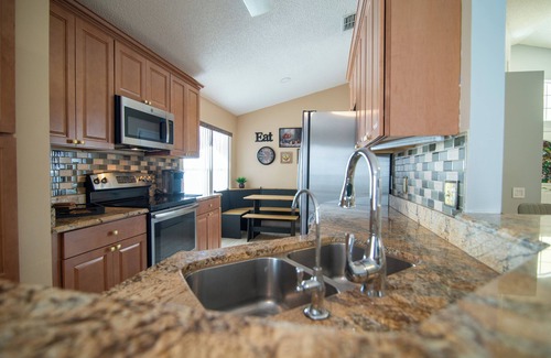 Lakeside Estates House | Cozy home steps from Theme Parks & Coast!