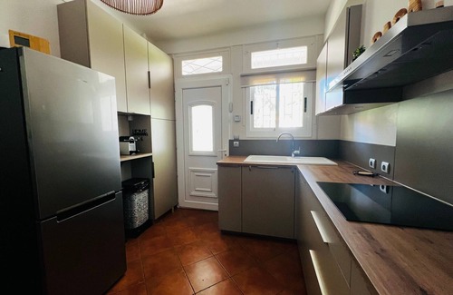 Plage d'Argeles House | Cozy home, WiFi, AC, steps from the beach in Argeles-Plage