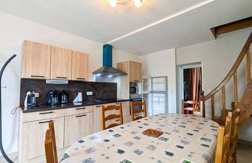 Reuilly Cottage | Cozy Home with Garden & Parking, Near Vineyards - Berry