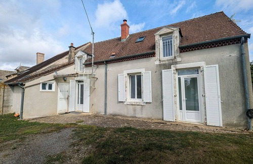 Reuilly Cottage | Cozy Home with Garden & Parking, Near Vineyards - Berry