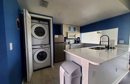 Regal Palms House | Cozy home with gym and pool - Pets welcome