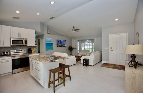Pinehurst House | Cozy Home with Heated Pool near golf course and beaches!
