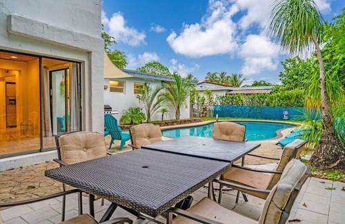 Pompano Beach House | Cozy Home with Refreshing Pool