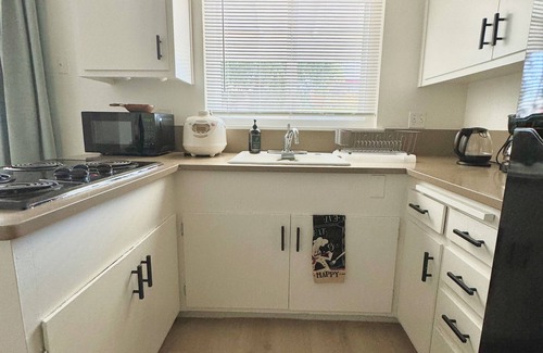 Concord House | Cozy Home with Wifi, AC, Washer/Dryer Near Napa, SF, Hospitals & Bay Area!