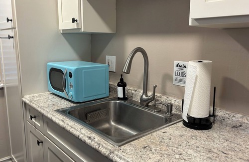 Silver Lake House | Cozy Home: Your Perfect Silverlake Base 2Bed 1 Bath w/Patio