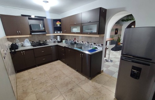 Medellin House | Cozy house 5 minutes from downtown Medellín. Close to malls and easy transport!