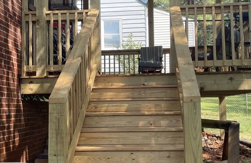 Lynchburg House | Cozy house close to the hospital and major colleges pet friendly!