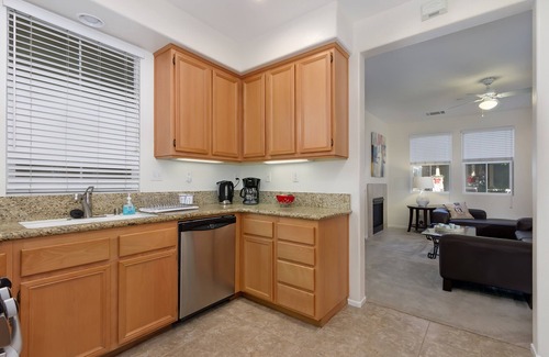 Riverside House | Cozy House In A Gated Community (Close To CBU)