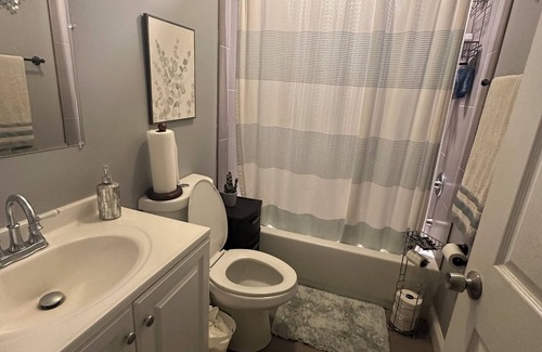 Baltimore House | Cozy house in charming Baltimore with WiFi, AC