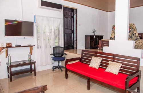 Quepos House | Cozy house in charming Quepos with AC, WiFi