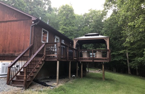 Pittsville House | Cozy house in private Leesville Lake community