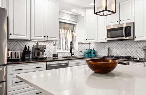Royal Oak House | Cozy house in the most desirable neighborhood in Royal oak!