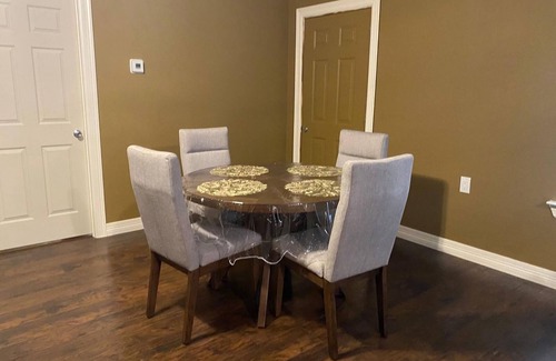 Iowa Colony House | Cozy house in welcoming Rosharon with WiFi, AC