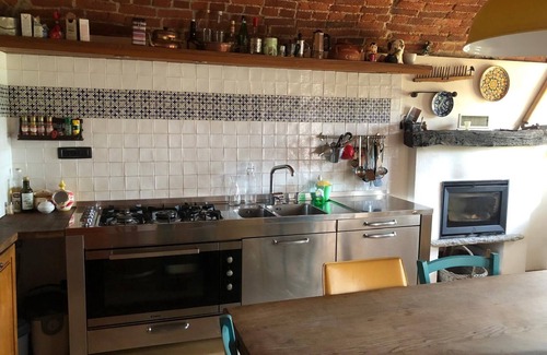 Pertusio House | Cozy house on the hill with beautiful view suitable for groups of people