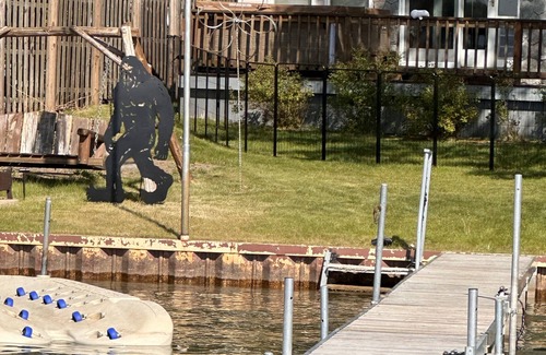 Greenbush House | Cozy house on the lake with hot tub