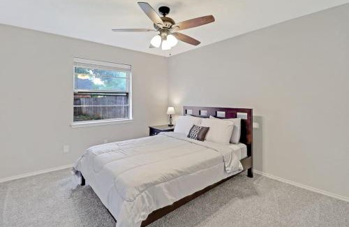 Saginaw House | cozy house Saginaw TX 3BR 2BA Sleeps 10 just 12 minutes downtown fort worth