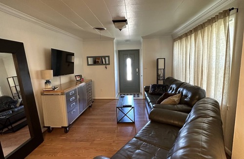 Borger House | Cozy house that can comfortably accommodate up to 6 people.