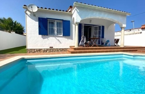 L'Escala Villa | Cozy house to spend your holidays